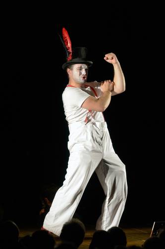 Die Zauberflöte – Philipp Jekal als Papageno Bettina Stöß