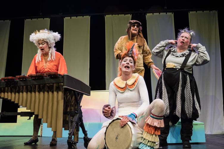 Das NEINhorn – Musikalische Einlage beim NEINhorn.