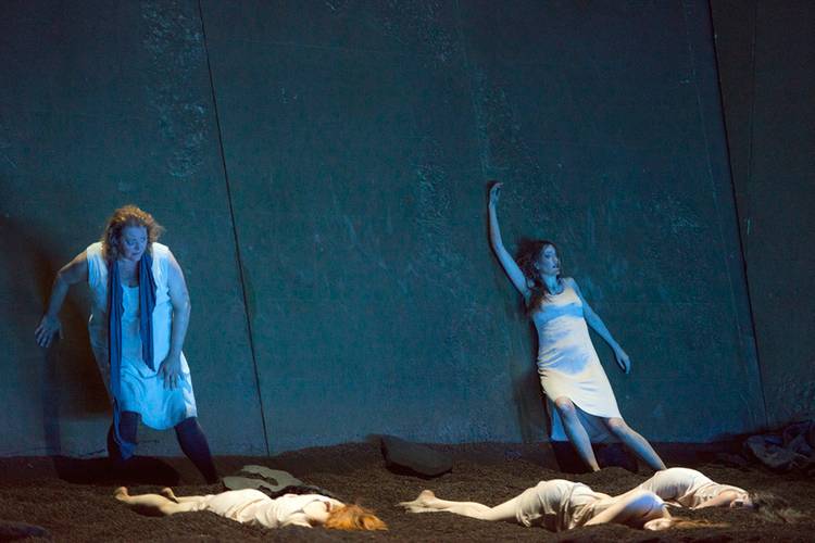 Elektra – Catherine Foster als Elektra u. a.