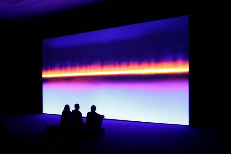 Susan Hiller, Resounding (Ultraviolet), 2014. Courtesy Lisson Gallery