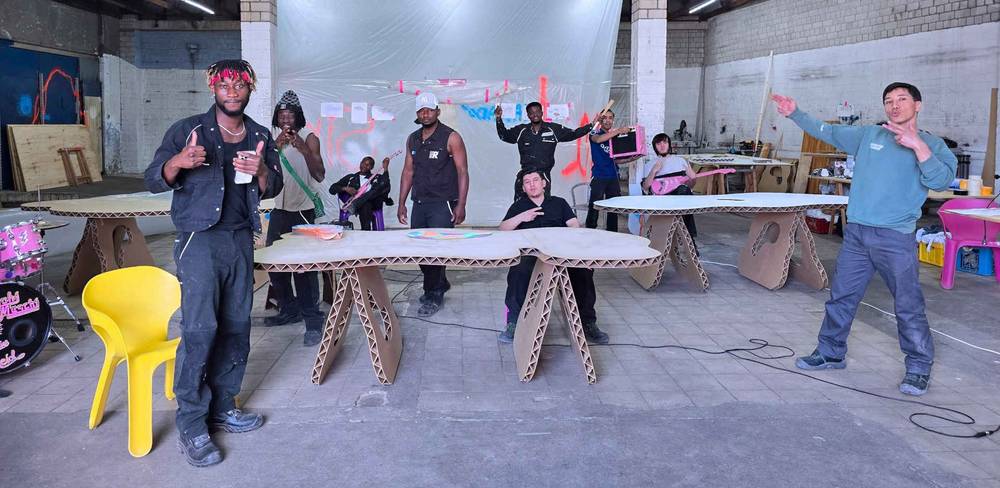 Prototypen der Lucky Tische (recyceltes MDF) – ARRIVO mit Jerszy Seymour Design Workshop 2025