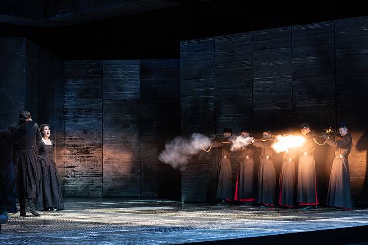 Don Carlo – Jonathan Tetelman als Don Carlo, Federica Lombardi als Elisabeth von Valois