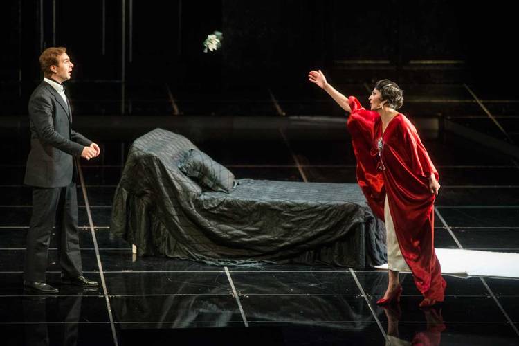 La Traviata – Matthew Newlin als Alfredo Germont, Elena Tsallagova als Violetta Valéry