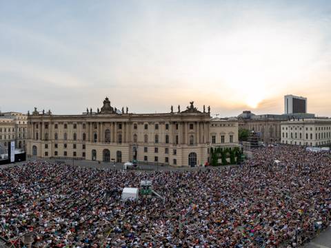 Staatsoper für alle - Open-Air-Konzert – Peter Adamik