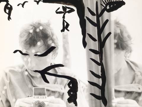 Gabriele Stötzer, Mir gegenüber – Selbst im Spiegel, 1985 © VG Bild-Kunst, Bonn 2026