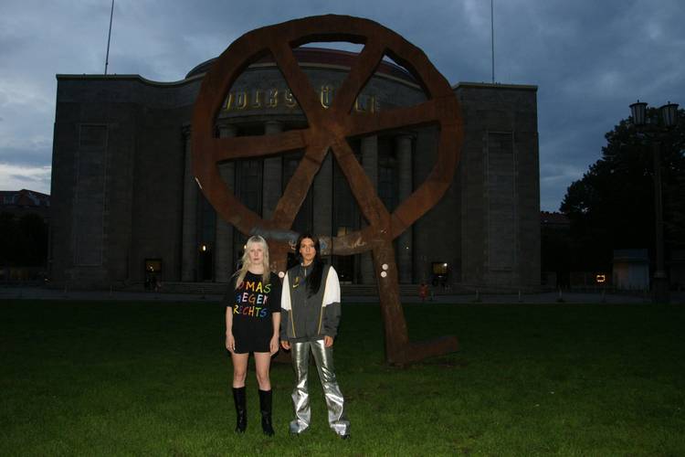 Tini Gröbner, Assistenz: Mawuena Mertz