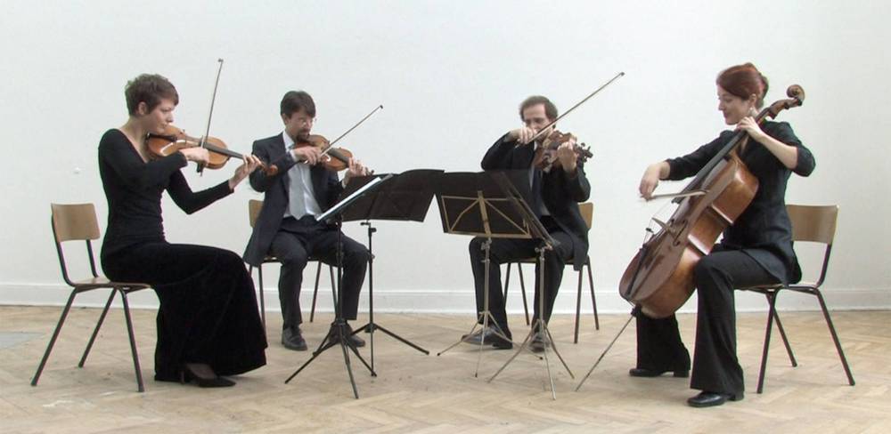 Annika Kahrs, Strings, 2010, HD-Video, Farbe, Ton