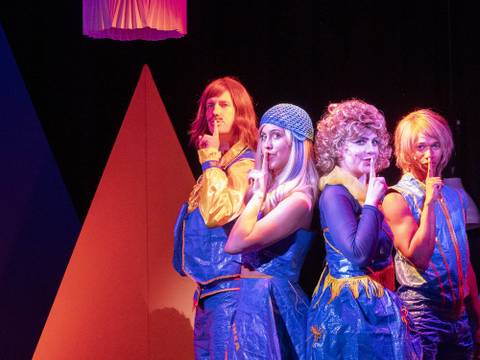 ABBA - Waterloo im Bällebad
