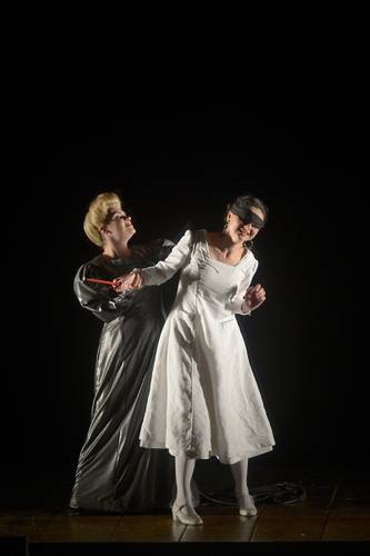 Die Zauberflöte – Kathryn Lewek als Königin der Nacht, Elena Tsallagova als Pamina Bettina Stöß