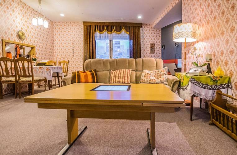 Wohnzimmer der originalgetreuen Plattenbauwohnung – Wohnzimmer der originalgetreuen Plattenbauwohnung