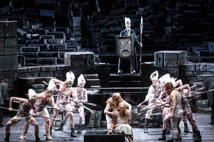 Die Walküre – Elisabeth Teige als Sieglinde, Ricarda Merbeth als Brünnhilde, Derek Welton als Wotan, Eric Naumann als Hundingling u. a. Bernd Uhlig