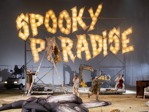 Spooky Paradise, Foto: Martin Argyroglo