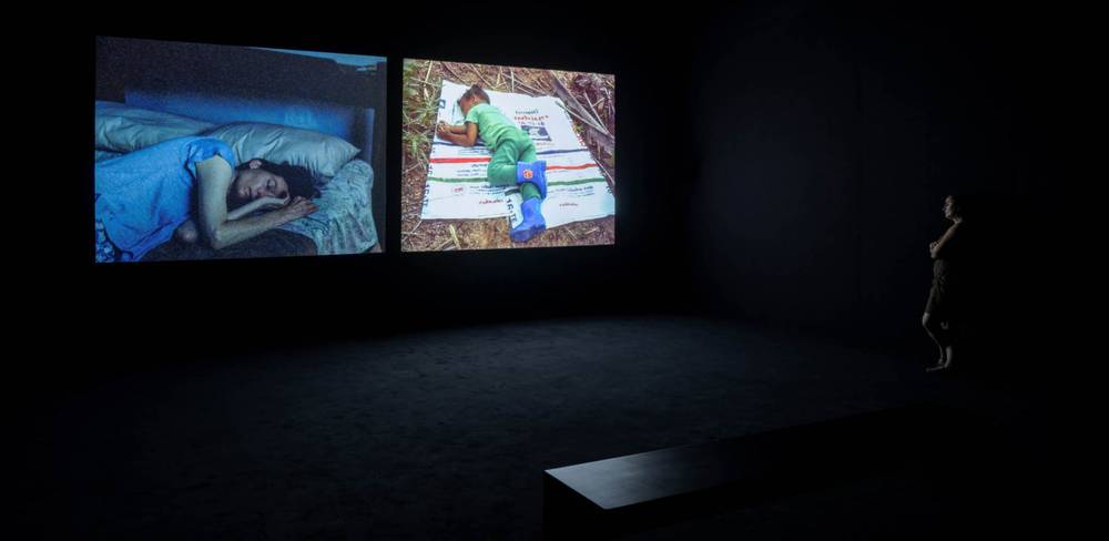 Ryuichi Sakamoto | seeing sound, hearing time, Ausstellungsansicht, Hamburger Bahnhof – Nationalgalerie der Gegenwart, 11.9.2026 – 20.6.2027, async-first light, 2017, Ryuichi Sakamoto + Apichatpong Weerasethakul, Durmiente, 2021, Apichatpong Weerasethakul