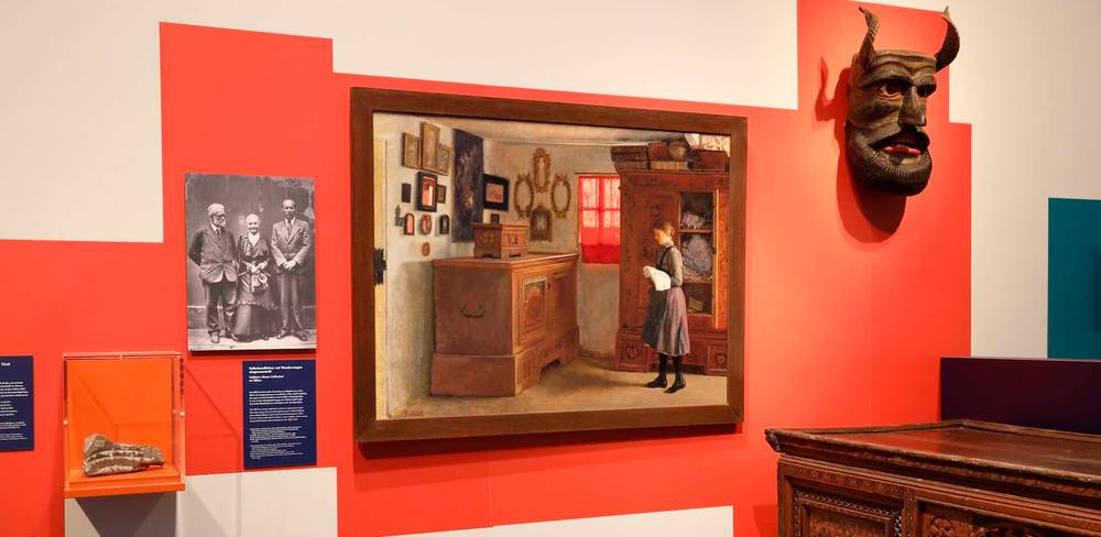 Ausstellungsansicht "Die Berge Tirols" im Museum Europäischer Kulturen. Foto: Staatliche Museen zu Berlin, Museum Europäischer Kulturen / Miriam Lotz