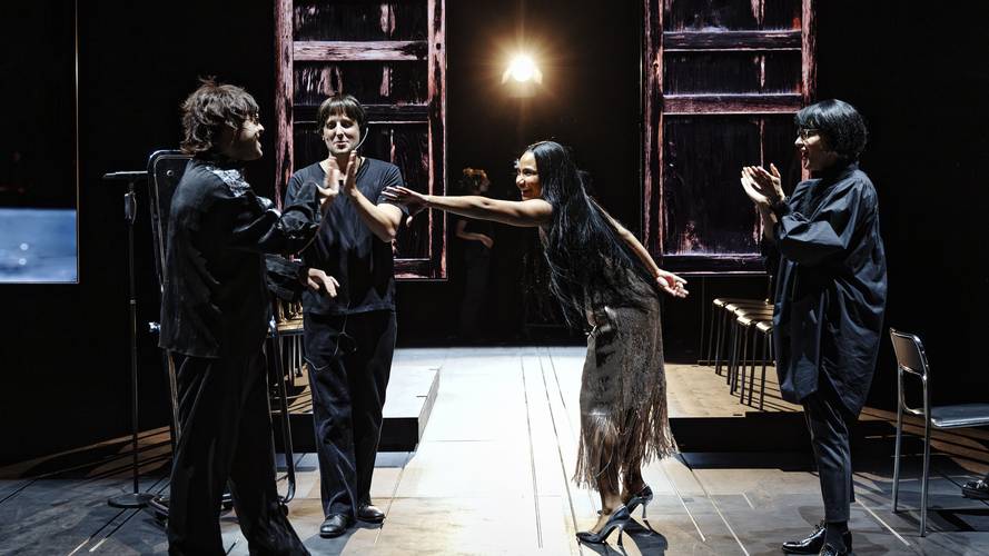 Glaube, Geld, Krieg und Liebe