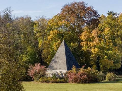 Neuer Garten, Pyramide