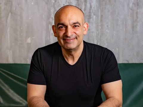Django Asül - Zu seiner Zeit – Manfred Huber
