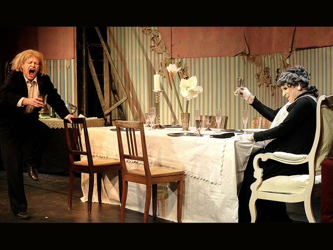 Dinner for One - Hexenberg Ensemble