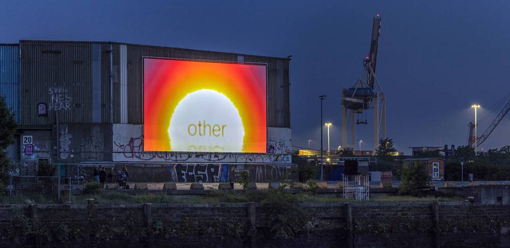 Annika Kahrs, how to live in the echo of other places, 2022, Installationsansicht: Videoprojektion, Hamburg