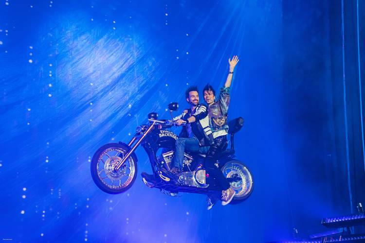 Ehrlich Brothers - Dream & Fly