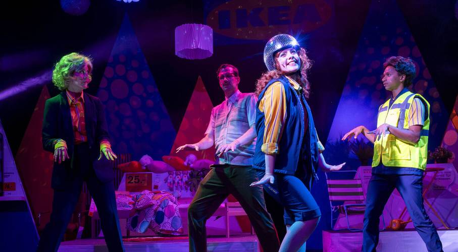 ABBA - Waterloo im Bällebad