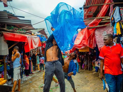 The Net We Carry - Wavu Tuliobeba