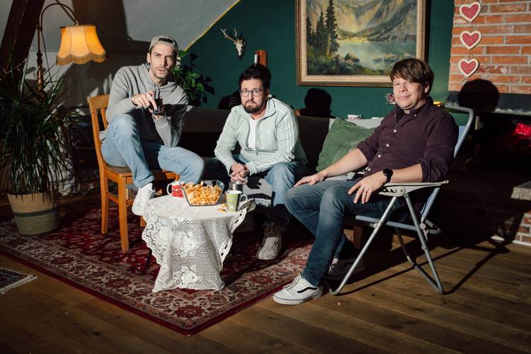 Erdbeerkäse - der Trash TV Podcast LIVE - Das große Wiedersehen 2026 – Hannes Wichmann