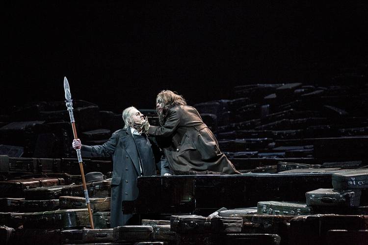 Siegfried – Iain Paterson als Wanderer, Markus Brück als Alberich Bernd Uhlig