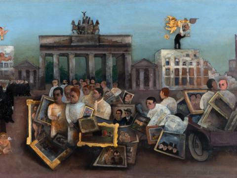 Felix Nussbaum, Der tolle Platz, 1931 – Vorn im Zentrum des beige-grauen Gemäldes: eine Gruppe junger Maler*innen in hellen Kitteln mit Gemälden. Von einem Wagen rechts daneben werden weitere Bilder abgeladen. Links: schwarz gekleidete Professor*innen in einer langen Dreier-Reihe. Im Hintergrund steht Max Liebermann auf einem halb zerstörten Haus.