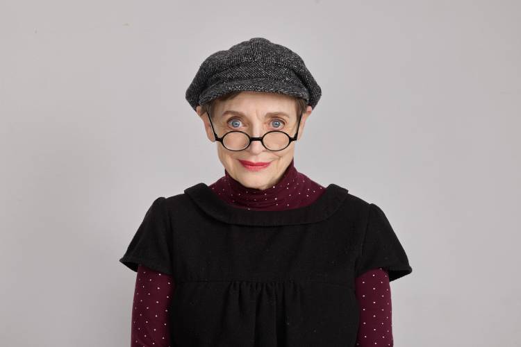 Literatur LIVE im TIPI AM KANZLERAMT: Katharina Thalbach liest „Miss Merkel: Mord in der Therapie“ von David Safier