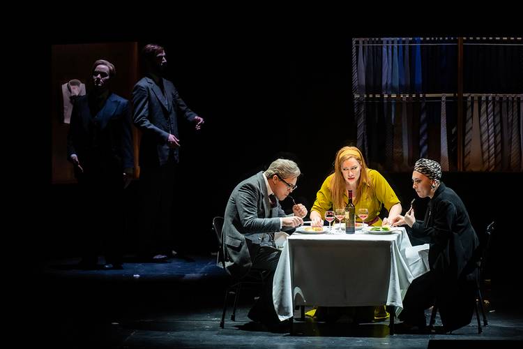 Salome – Thomas Blondelle als Herodes, Jennifer Holloway als Salome, Ursula Hesse von den Steinen als Herodias