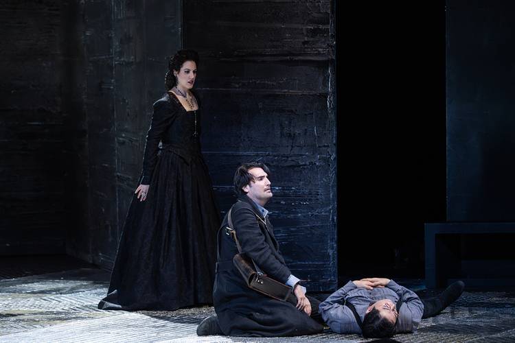 Don Carlo – Gihoon Kim als Rodrigo, Marquis von Posa, Jonathan Tetelman als Don Carlo, Federica Lombardi als Elisabeth von Valois