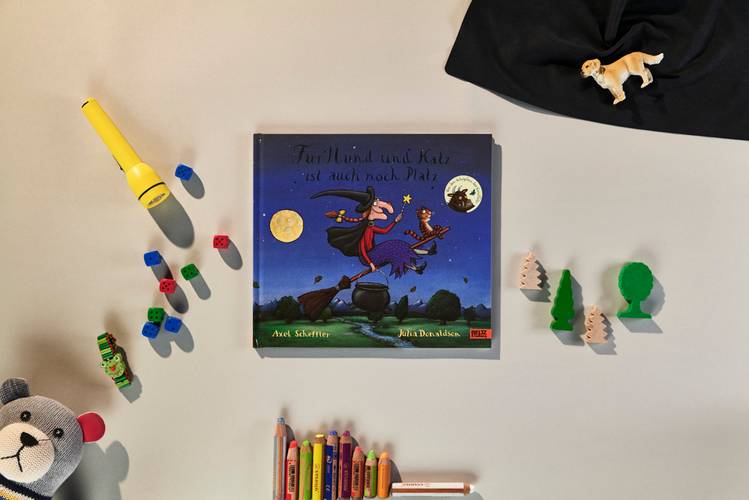 Cover zum Bilderbuch "Für Hund und Katz ist auch noch Platz" von Axel Scheffler und Julia Donaldson – Cover zum Bilderbuch "Für Hund und Katz ist auch noch Platz" von Axel Scheffler und Julia Donaldson