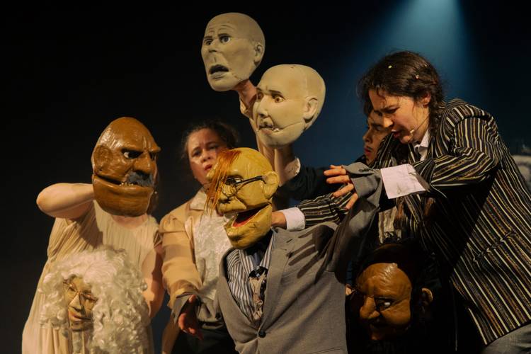 OKE KARA – das Puppenkaraoke