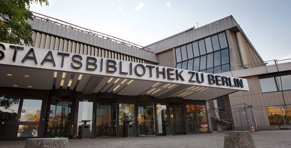 Eingang zur Staatsbibliothek Berlin