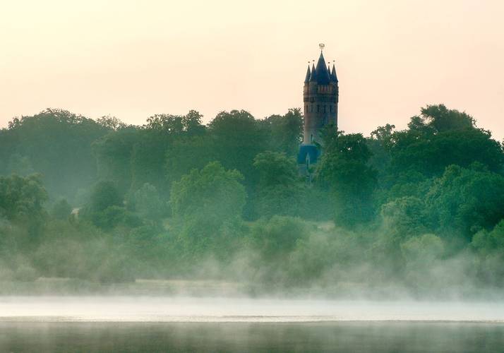 Potsdam, Flatowturm im Nebel – Potsdam, Flatowturm im Nebel © SPSG