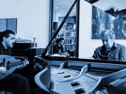 Sufian Ararah & Andreas F. Staffel – Sufian Ararah spielt Oud, Andreas F. sitzt am Flügel