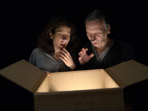 Maus und Igel entdecken mit jedem Paket neue Gefühle. – Maus und Igel entdecken mit jedem Paket neue Gefühle.