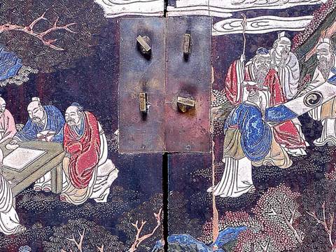 Außenansicht des Kabinettschränkchens vor der Restaurierung