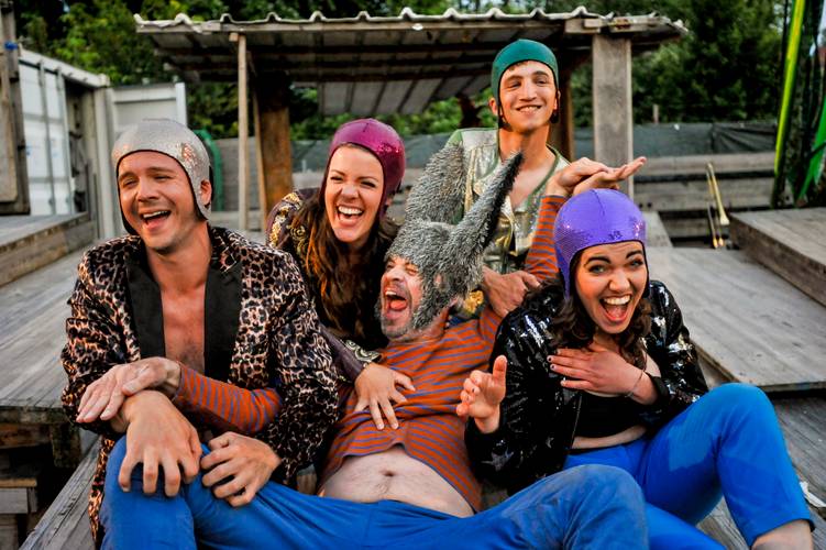Globe Berlin: Ein Sommernachtstraum – Adrian Stowasser, Helena Krey, Uwe Neumann, Florian Kroop, Lea Sophia Geier