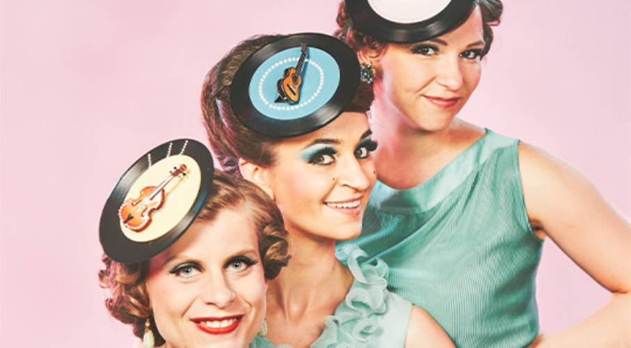 Zucchini Sistaz „Falsche Wimpern - echte Musik“