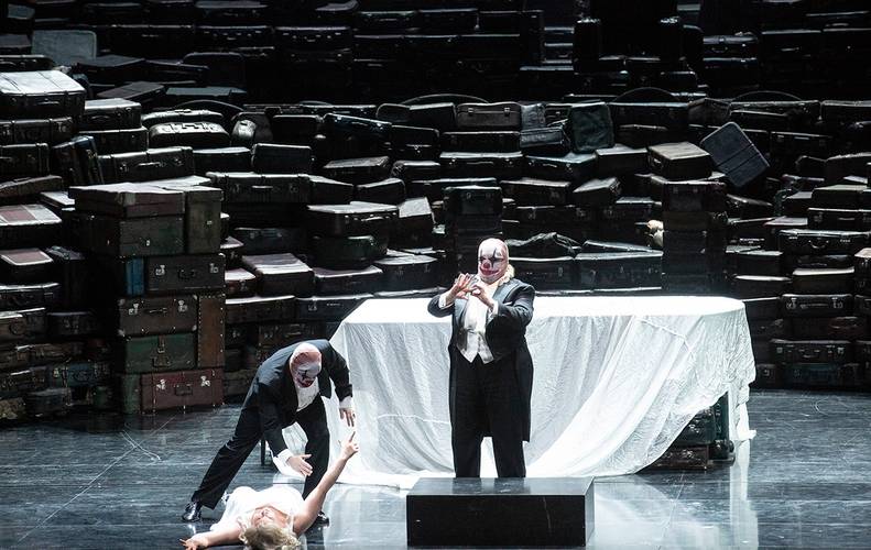 Götterdämmerung – Clay Hilley als Siegfried, Thomas Lehman als Gunther, Ricarda Merbeth als Brünnhilde Bernd Uhlig