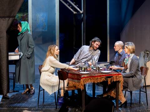 Probenfoto: Drei Schwestern