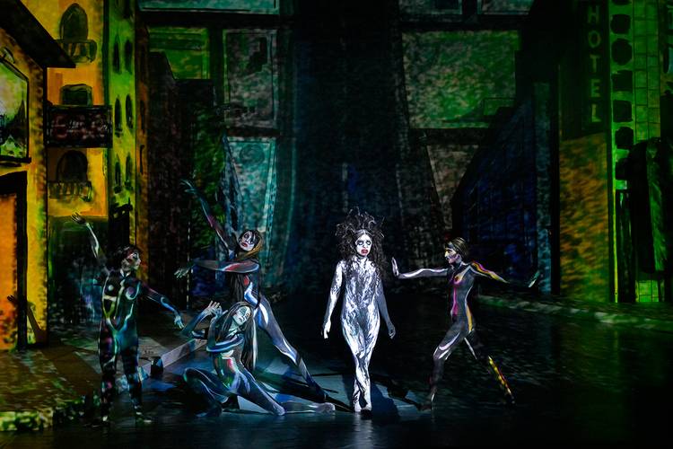 Antikrist – Gina Perregrino als Missmut