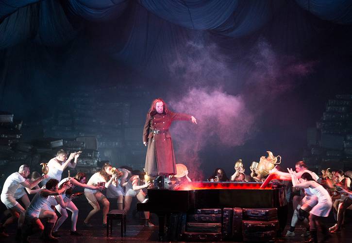 Das Rheingold – Jordan Shanahan als Alberich Bernd Uhlig