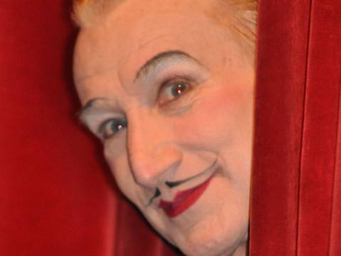 Robert Kreis Eingekreist