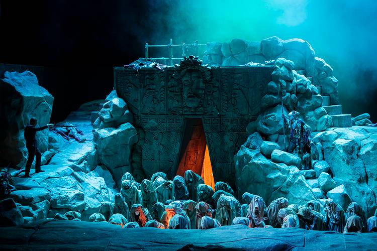 Parsifal – Thomas Blondelle als Parsifal, Joachim Goltz als Klingsor; Chor der Deutschen Oper Berlin Bettina Stöß