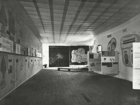 Ausstellungsansicht Berlin plant, Berliner Schloss, 1946