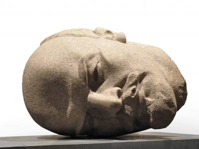 Kopf des Lenindenkmals in der Ausstellung “Enthüllt. Berlin und seine Denkmäler”