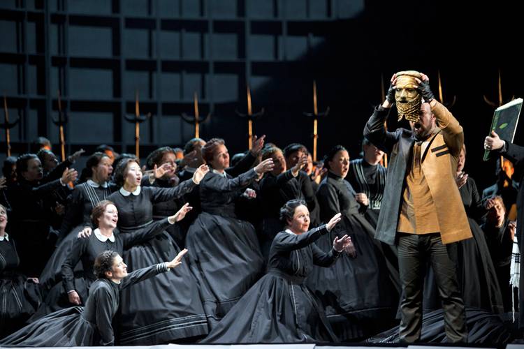 Nabucco – u. a. Johan Reuter als Nabucco